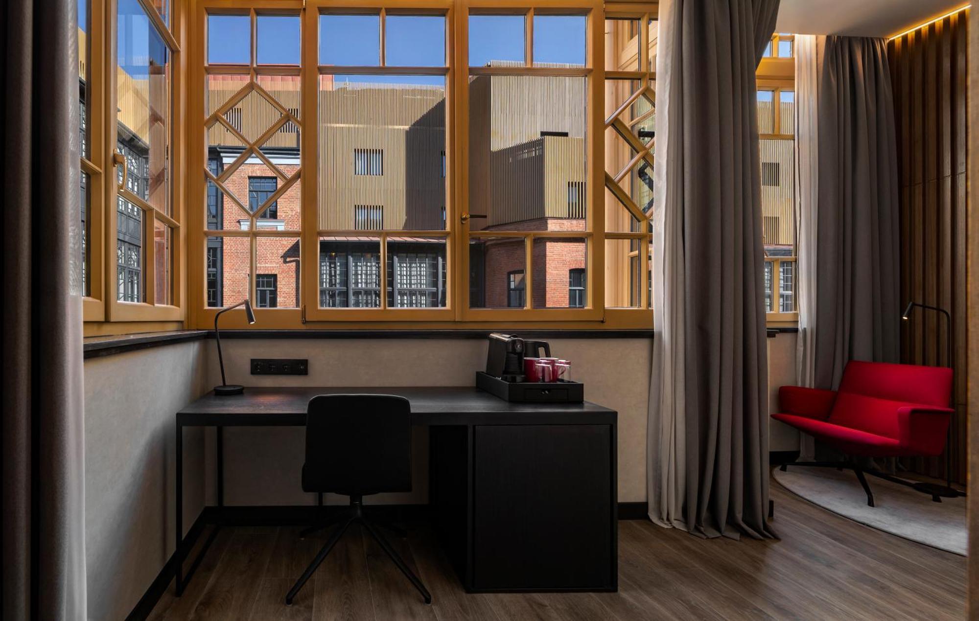 Radisson Red Tbilisi Hotell Rum bild