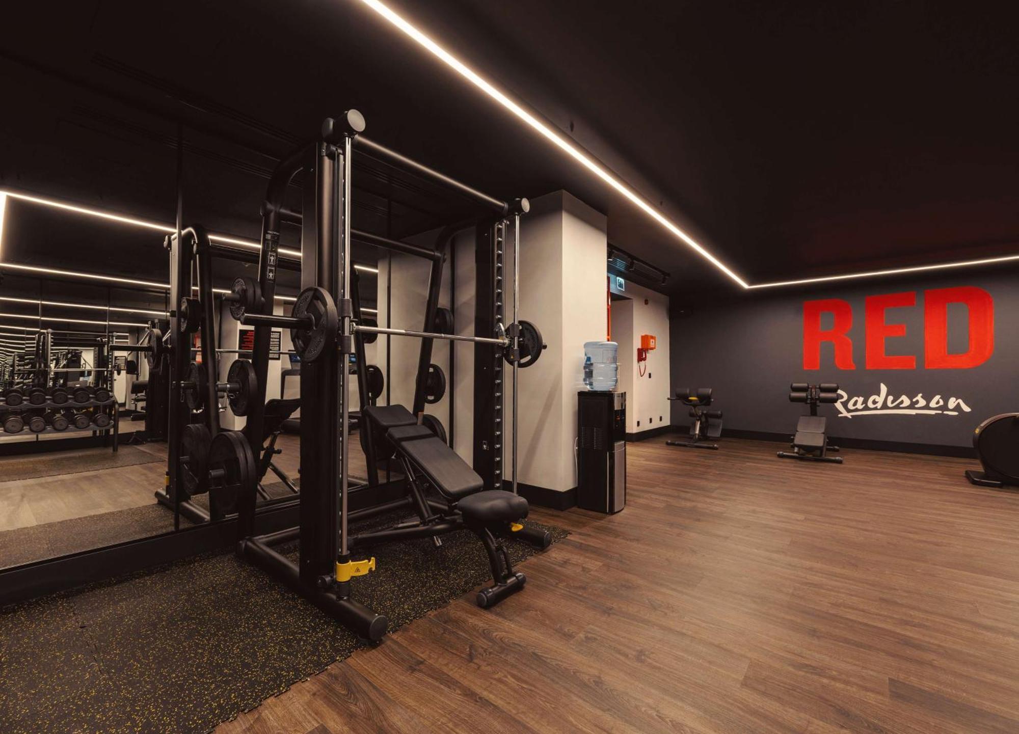 Radisson Red Tbilisi Hotell Exteriör bild