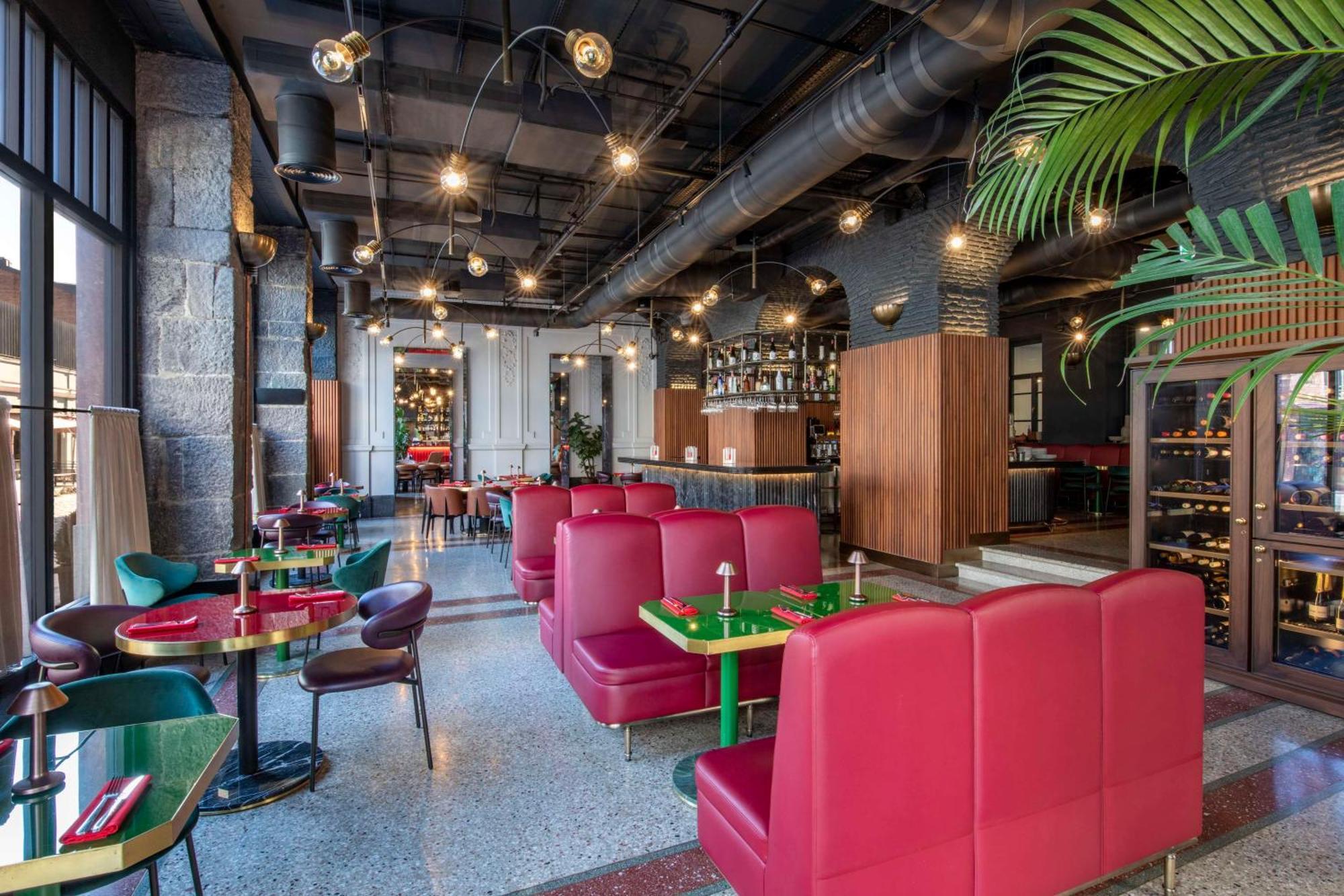 Radisson Red Tbilisi Hotell Exteriör bild